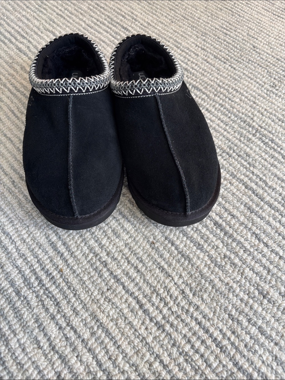 UGG Tasman slippers in very good condition